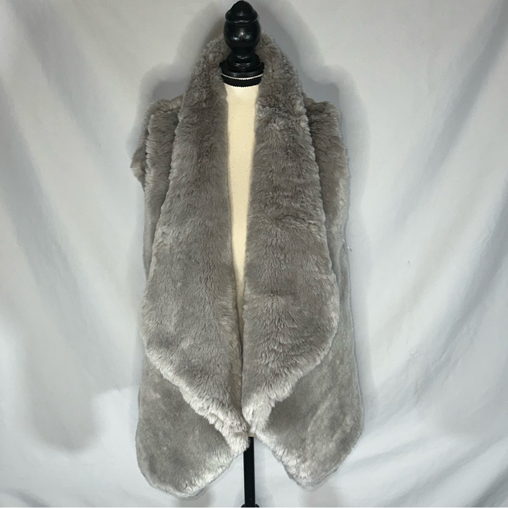 Dylan Faux Fur Plush Vest Grey Open Front Draped Shag Size Small Luxury Soft